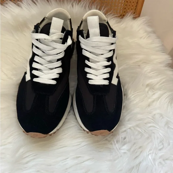 Campo Black and White Sneakers 🖤 - Picture 8 of 8